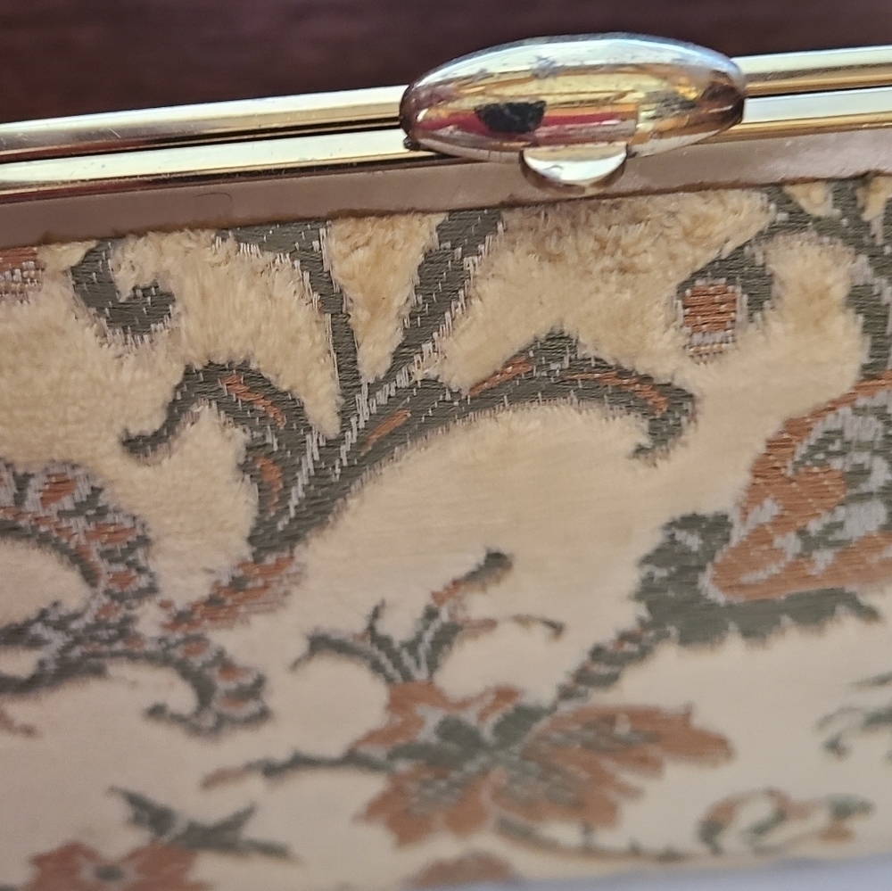 Vintage 1940s Tapestry Bag w/ Bakelite Handle - Picture 4 of 10